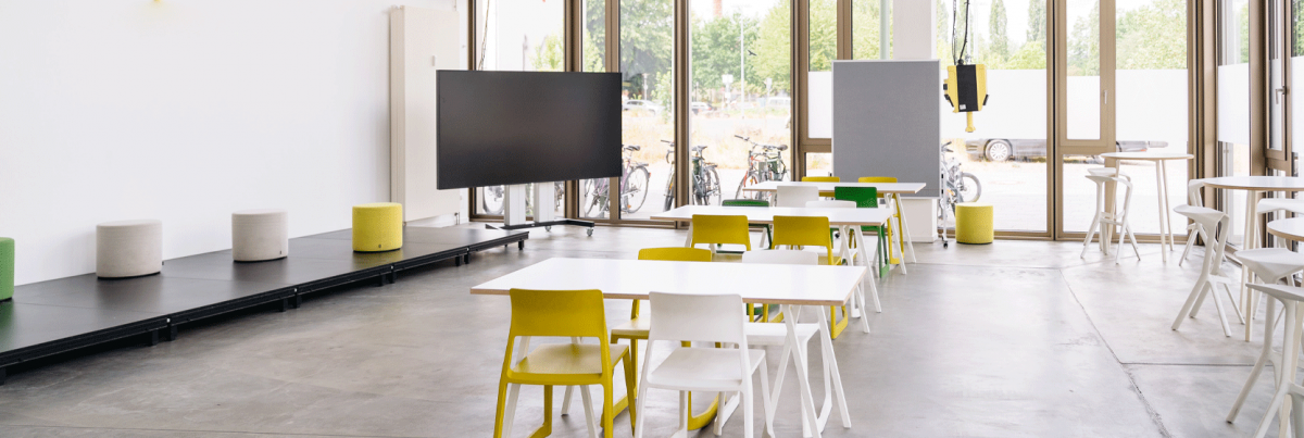 Idea Lab Kassel – flexibler Workshopraum mit Bühne im Science Park