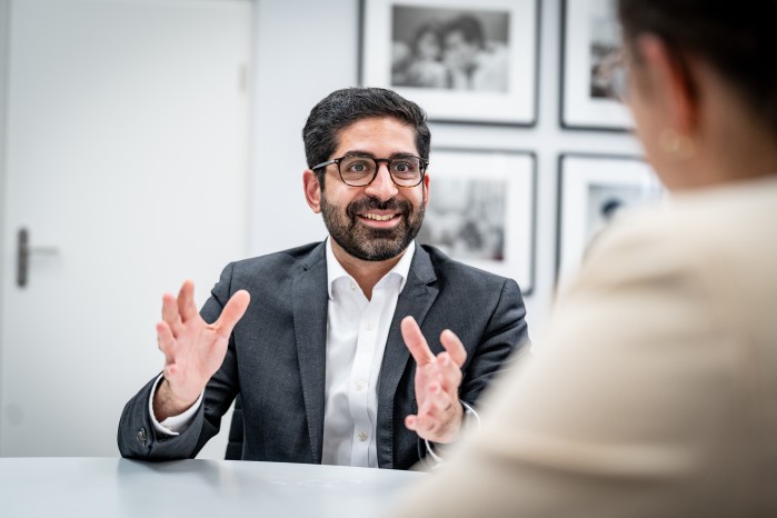 KawehMansoori-Foto_PeterJülichHMWVW.jpg